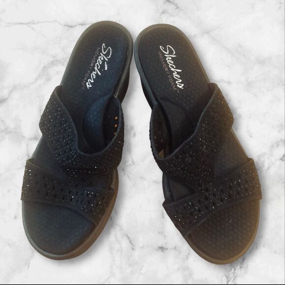 Skechers Memory Foam Black Sandals - Picture 1 of 8